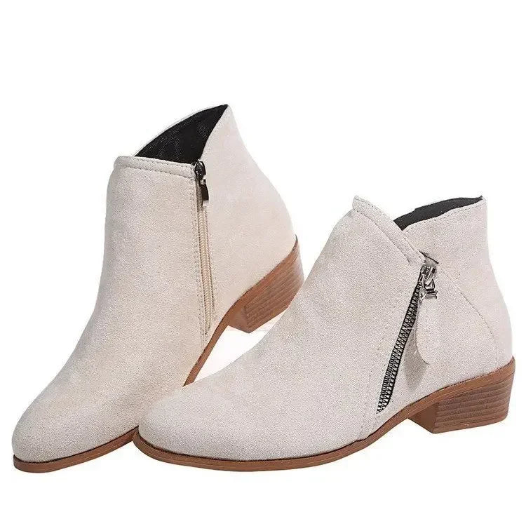 Botas Femininas Elegance - Modelo 2024 com salto.